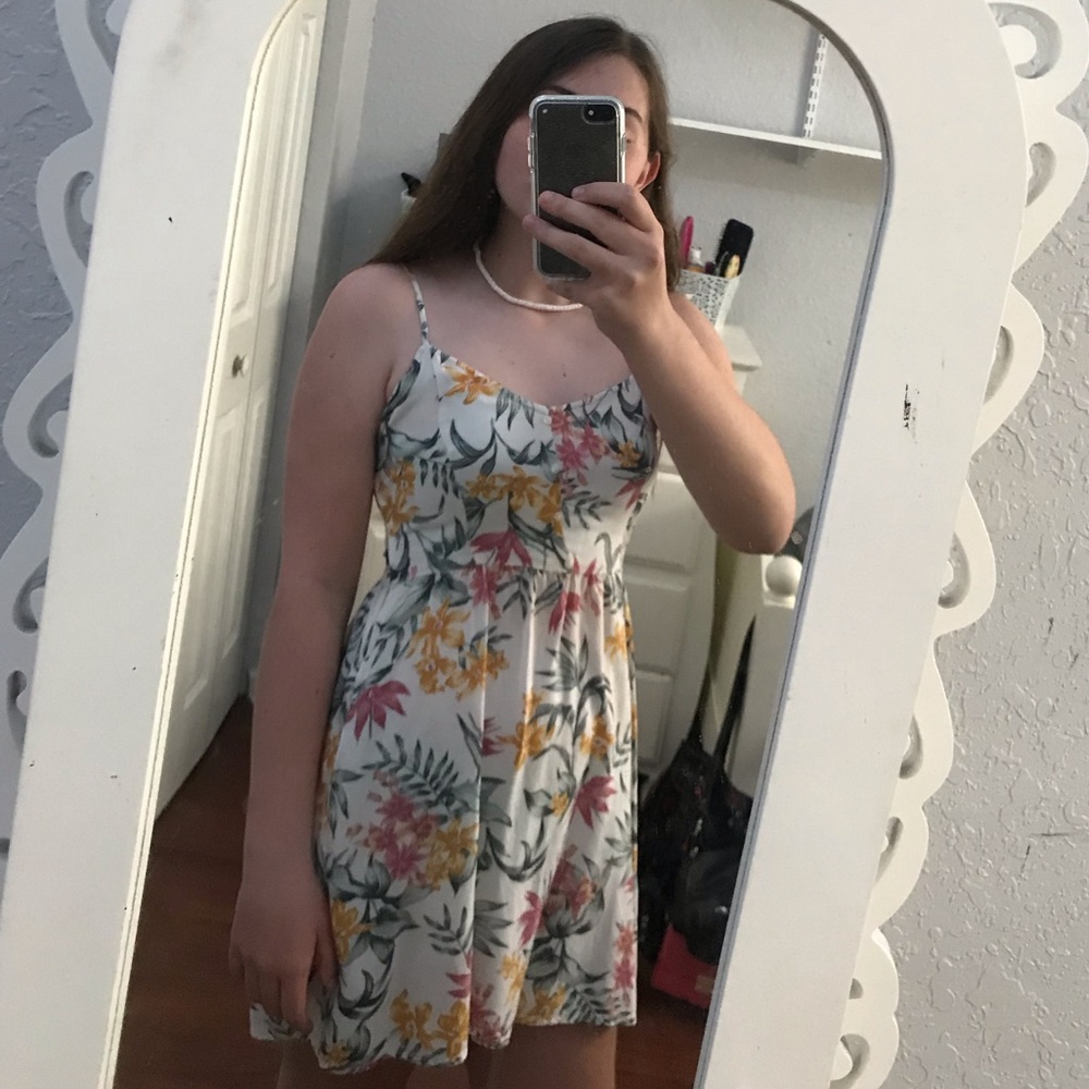 🌻 h&m tropical floral dress with buttons